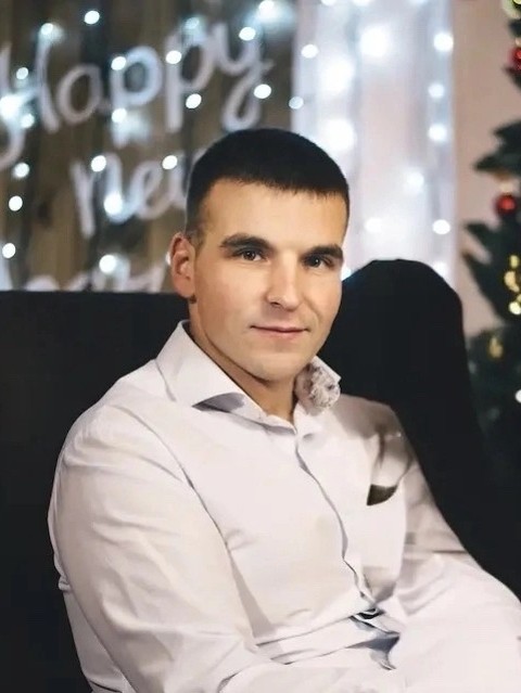 Александр Гайдуков
